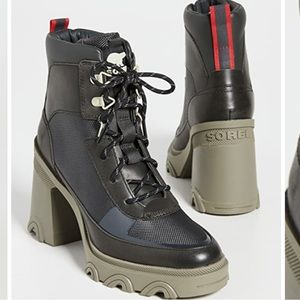 Sorel Chunky Heel Green Black and Tan Boots